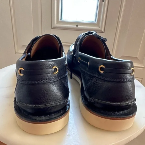 Gucci Web Accent Leather Boat Shoes Men’s Size 9.5 Dark Blue Excellent Condition